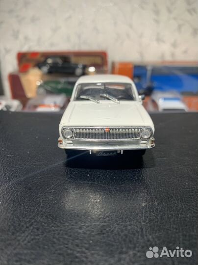 Модель автомобиля Волга 2401 1:43