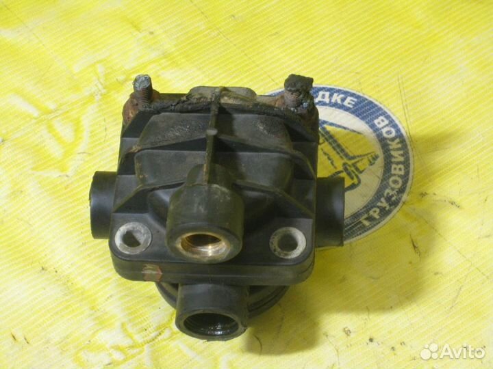 Клапан ускорительный 5010525137 renault trucks, Ma