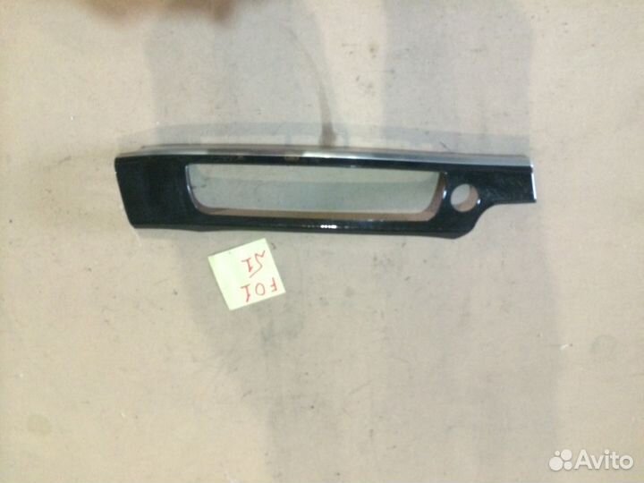 Накладки и бардачок в торпеду BMW 7 series F01