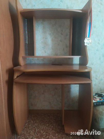 Компьютерный стол