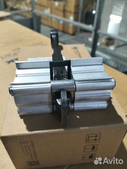 Ограничитель двери Foton Auman L/R H4610120003A0