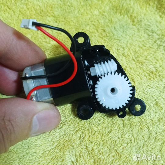 Мотор левой (L) щётки для работа пылесоса Tefal