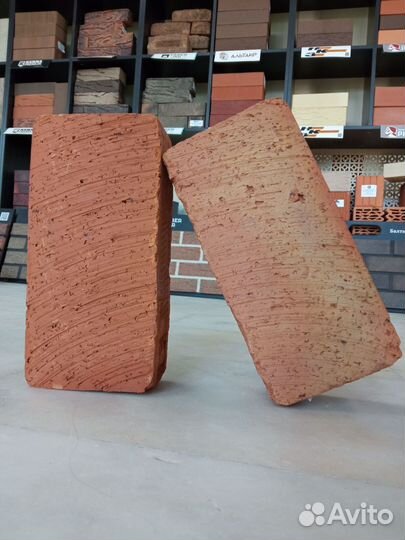 Кирпич красный