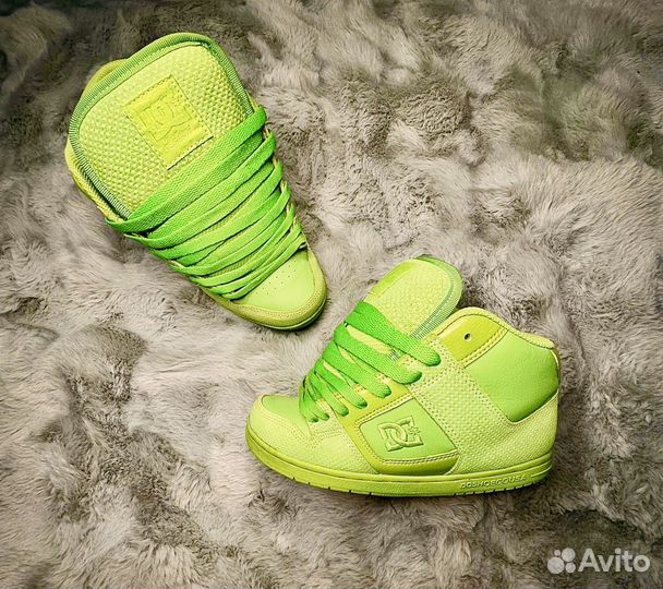 DC - Manteca 2 Mid adio globe etnies fallen circa