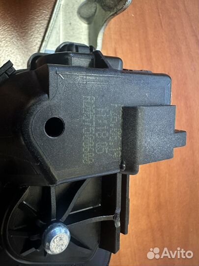 Замок багжника Mercdes C E CLA