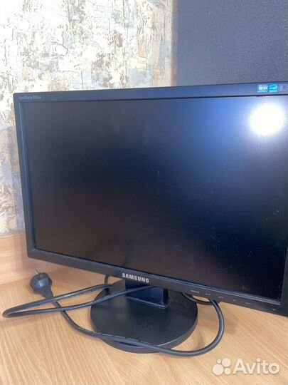 Монитор Samsung