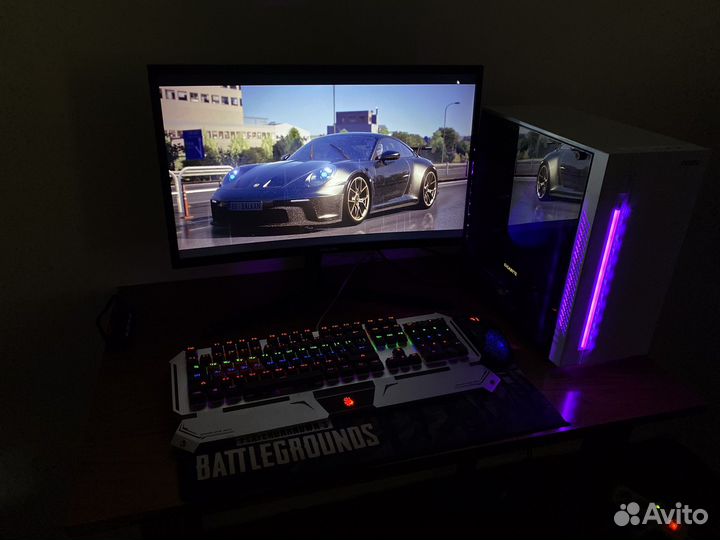 Игровой компьютер с монитором