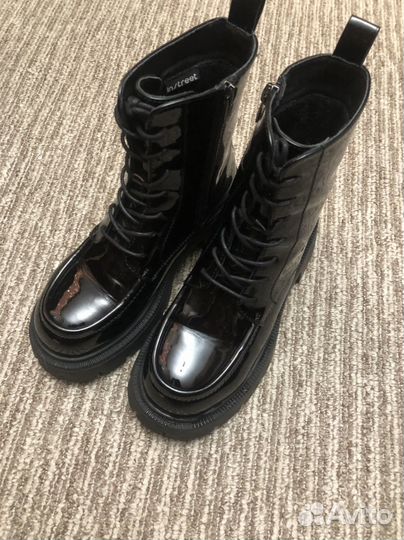 Ботинки женские