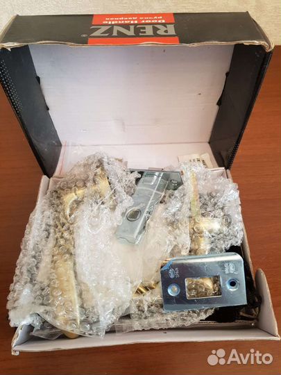 Дверные ручки 