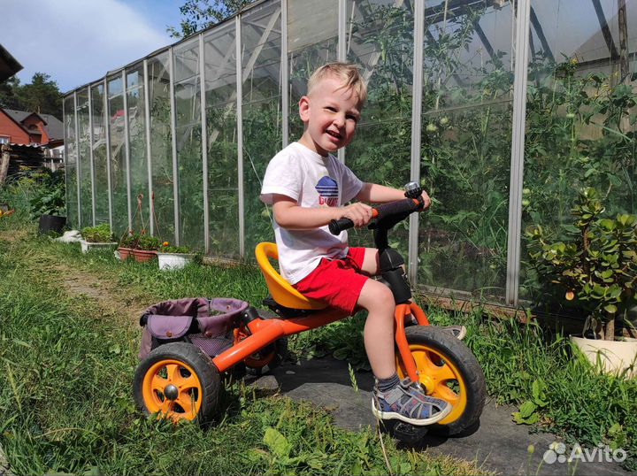 Трехколесный велосипед