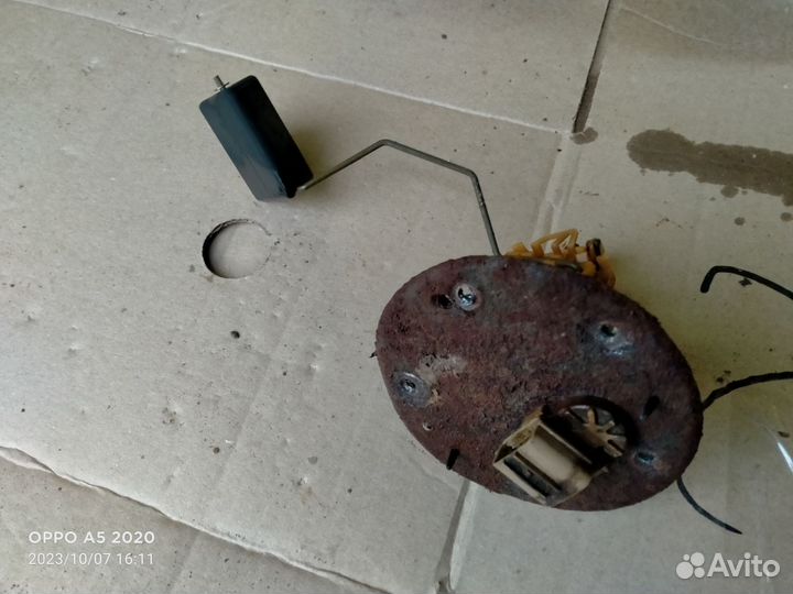 Датчик уровня топлива T00160970A на Mazda Xedos 9