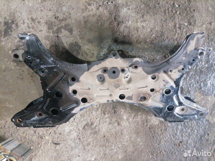 Подрамник передний Geely Emgrand седан 1.8 JL4G18