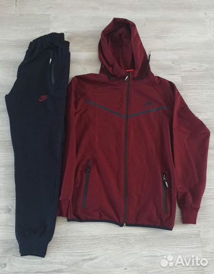 Спортивный костюм новый