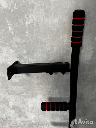 Турник настенный