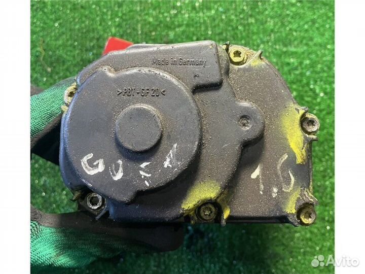 Заслонка дроссельная Volkswagen Golf 4 2000