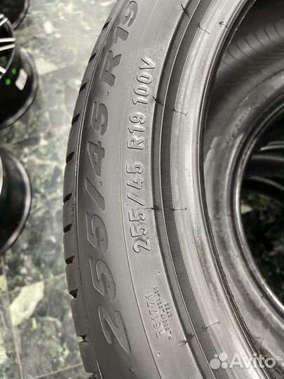 Pirelli Scorpion 255/45 R19 100V