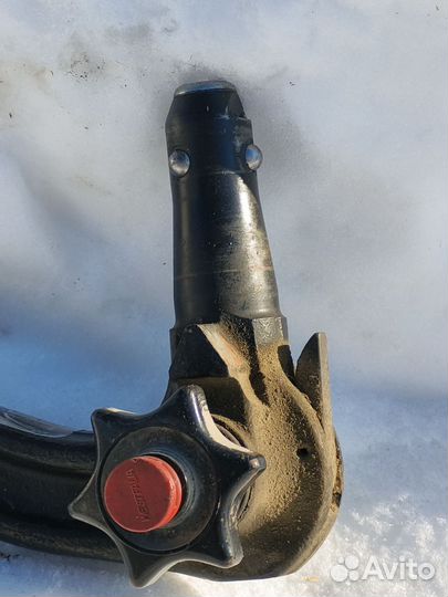 Штатный фаркоп Mercedes W210