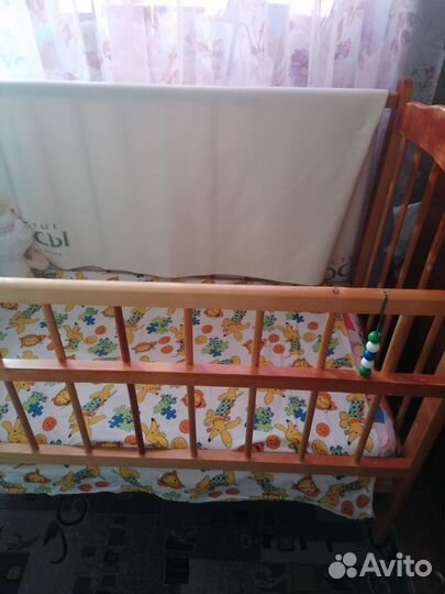 Детская кроватка