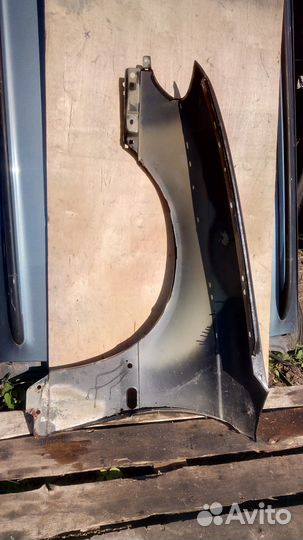 Крыло переднее правое на Опель Омега Б