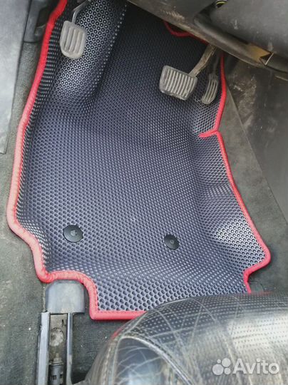 Ево автоковрики 3D с бортиками Eterniti