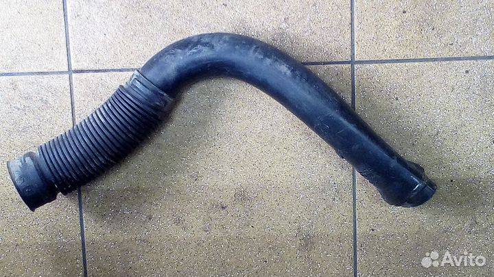 Патрубок воздушного фильтра Renault Logan 1.4