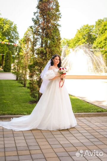 Свадебное платье