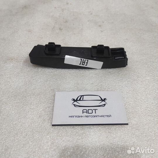 Кронштейн переднего бампера правый honda accord 8