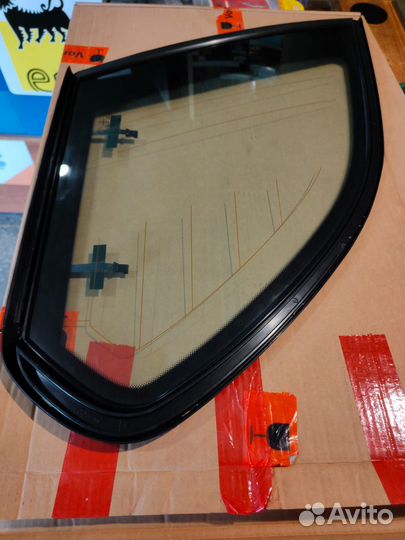 Стекло кузовное глухое левое BMW X5 E53 2000-2007
