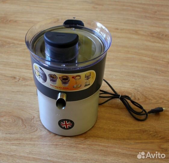 Комбинированная соковыжималка Kenwood JE900