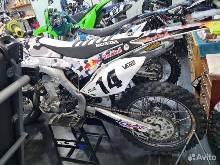 Кроссовый мотоцикл Honda CRF 450 r