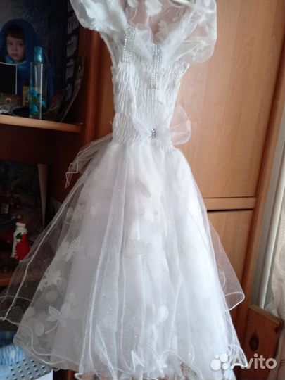 Детское нарядное платье на 4 года