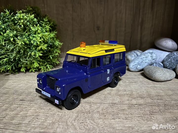 Модель автомобиля Land Rover Police