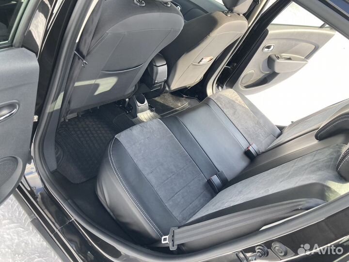 Renault Sandero Stepway 1.6 МТ, 2017, 9 800 км