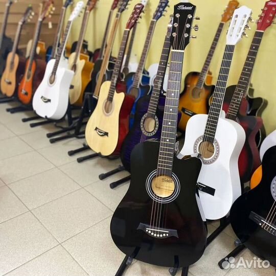 Акустическая гитара