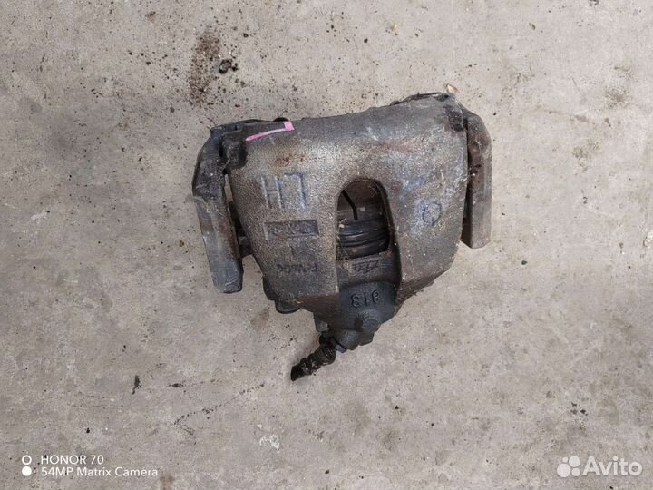 Суппорт мазда 3 2.0 хэч