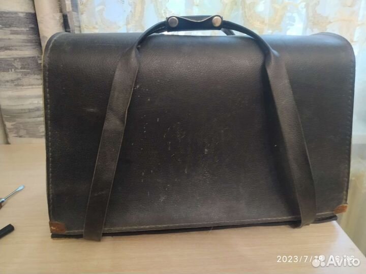 Швейная машина подольская