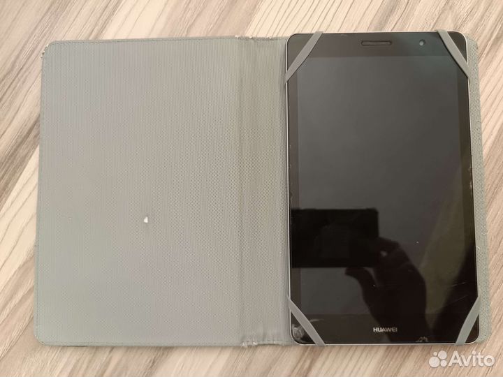 Чехлы-книжки для планшета