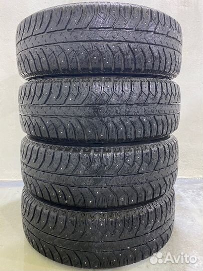 Bridgestone Ice Cruiser 7000 225/65 R17 106T