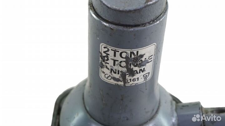 Домкрат Nissan Atlas F22