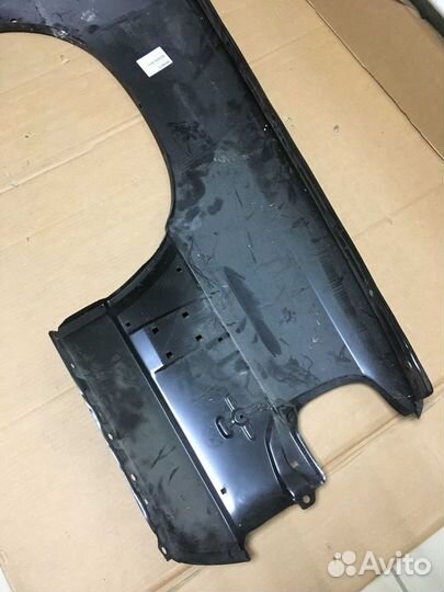 Крыло переднее левое Audi 100 C3 (Ауди)