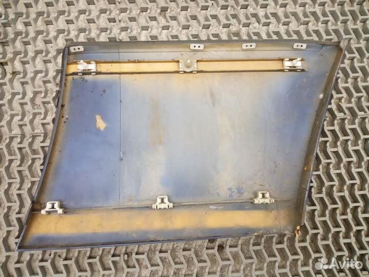 Молдинг крыла переднего левого Mercedes-Benz