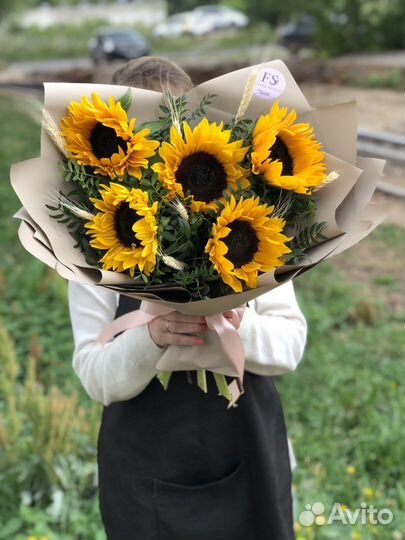Букет подсолнухи. Доставка цветов
