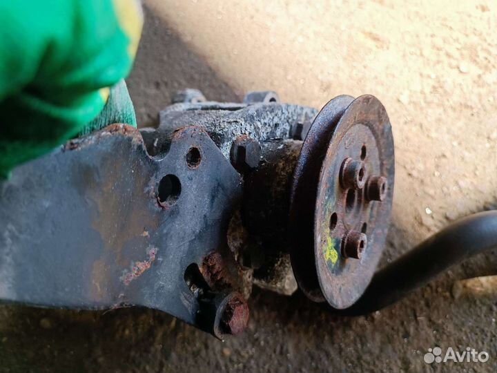 Насос гура Пассат Б5