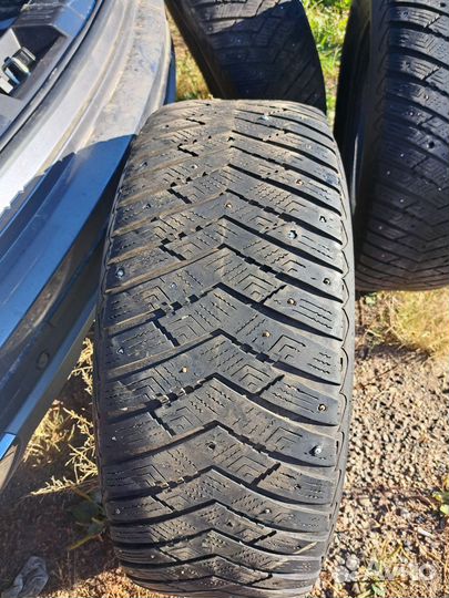 Goodyear Ultragrip Ice Arctic 265/65 R17