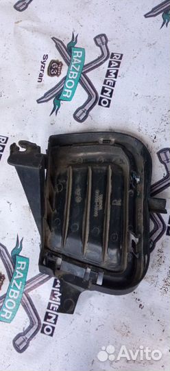 Заглушка противотуманной фары Toyota Aqua NHP10