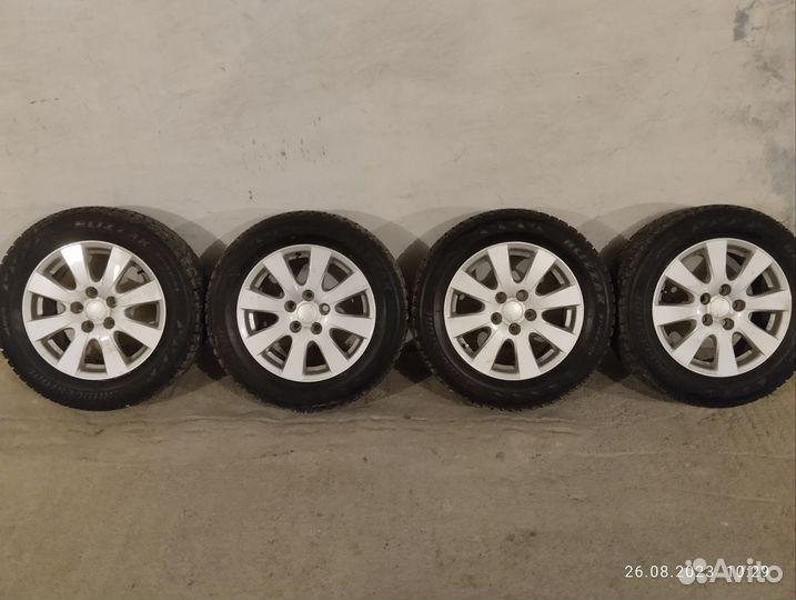 Диски оригинальные на toyota camry R16