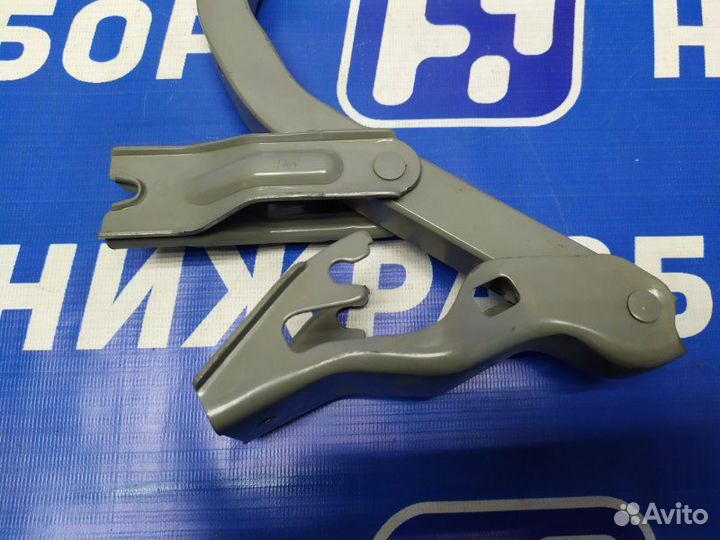 Петля багажника задняя левая Hyundai Accent 2 LC