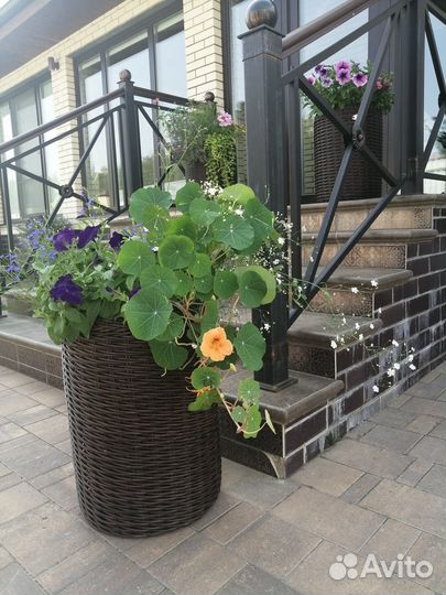 Кашпо для цветов уличное 