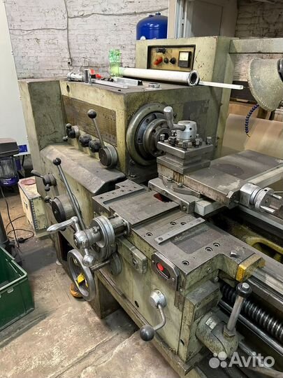 Станок токарно-винторезный