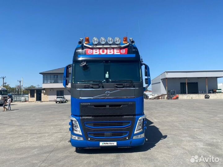 Volvo FH 540 с полуприцепом, 2020